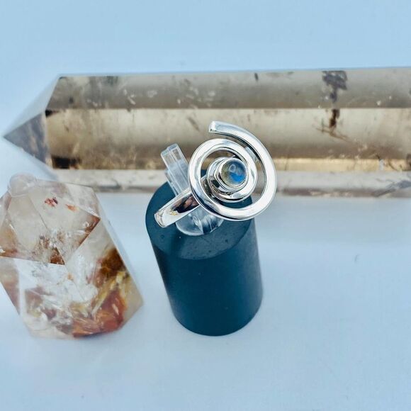 Natural Spiral Labradorite Cabochon Sterling Silver Ring Size 7.5 - Picture 1 of 7